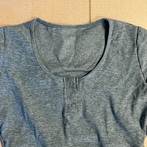 Bombshell sportswear cropped shirt